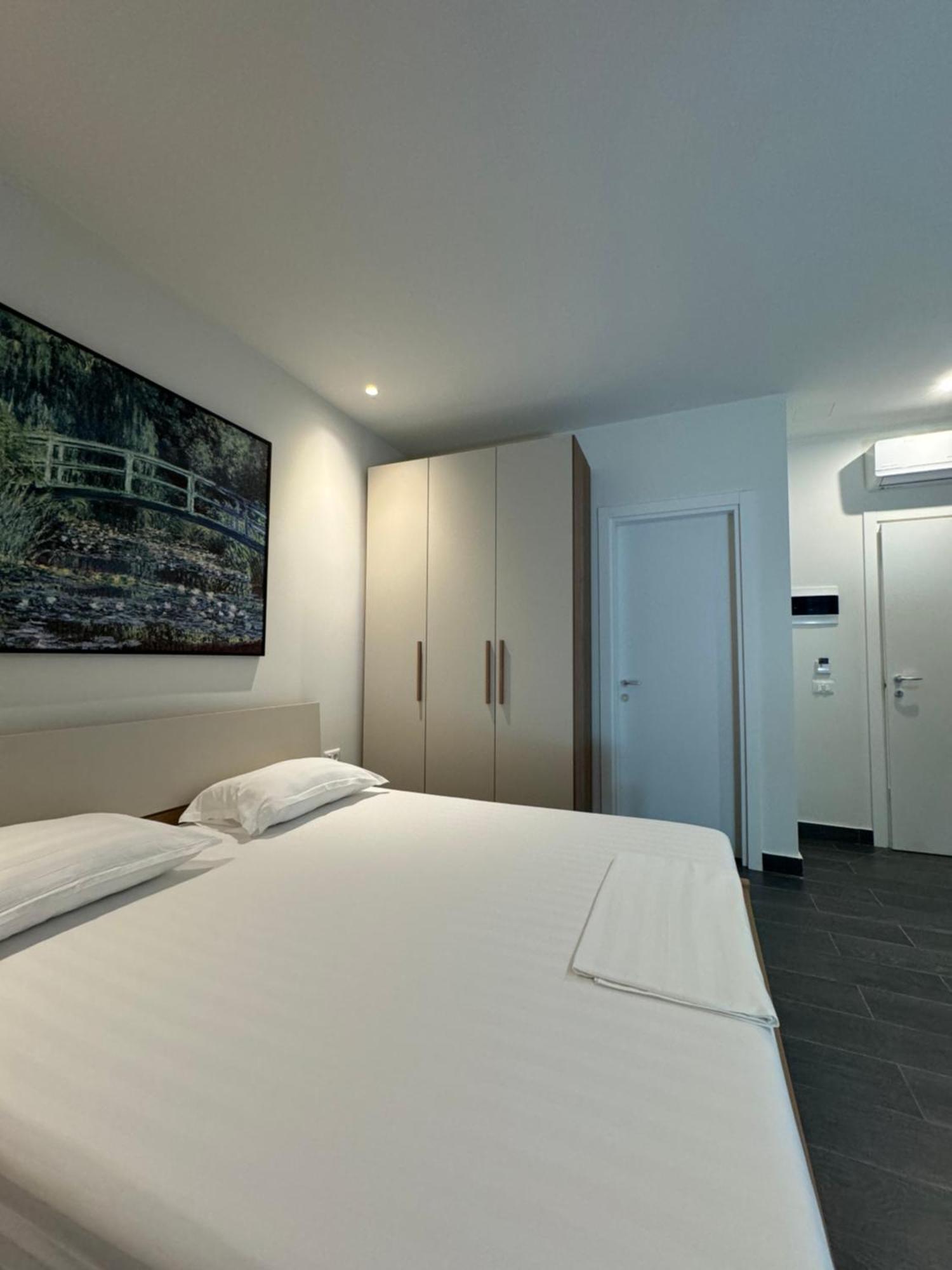 Split Rooftop Suites Durrës Exterior foto